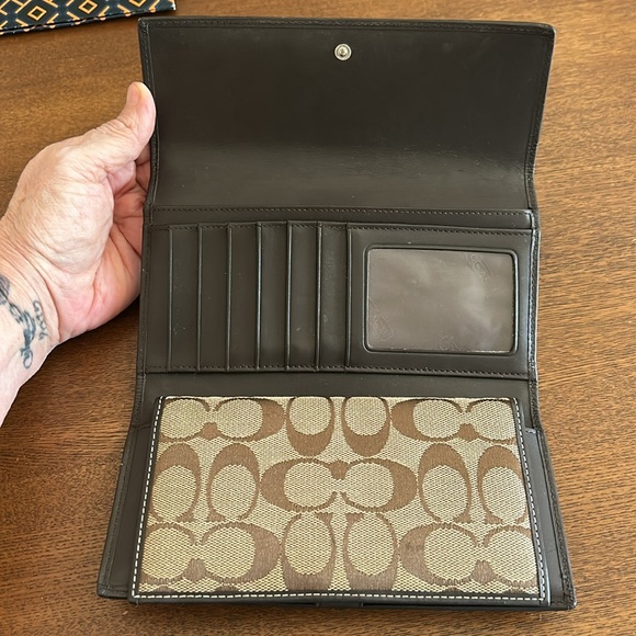 Coach Brown Slim Envelope Signature Wallet - Picture 4 of 7